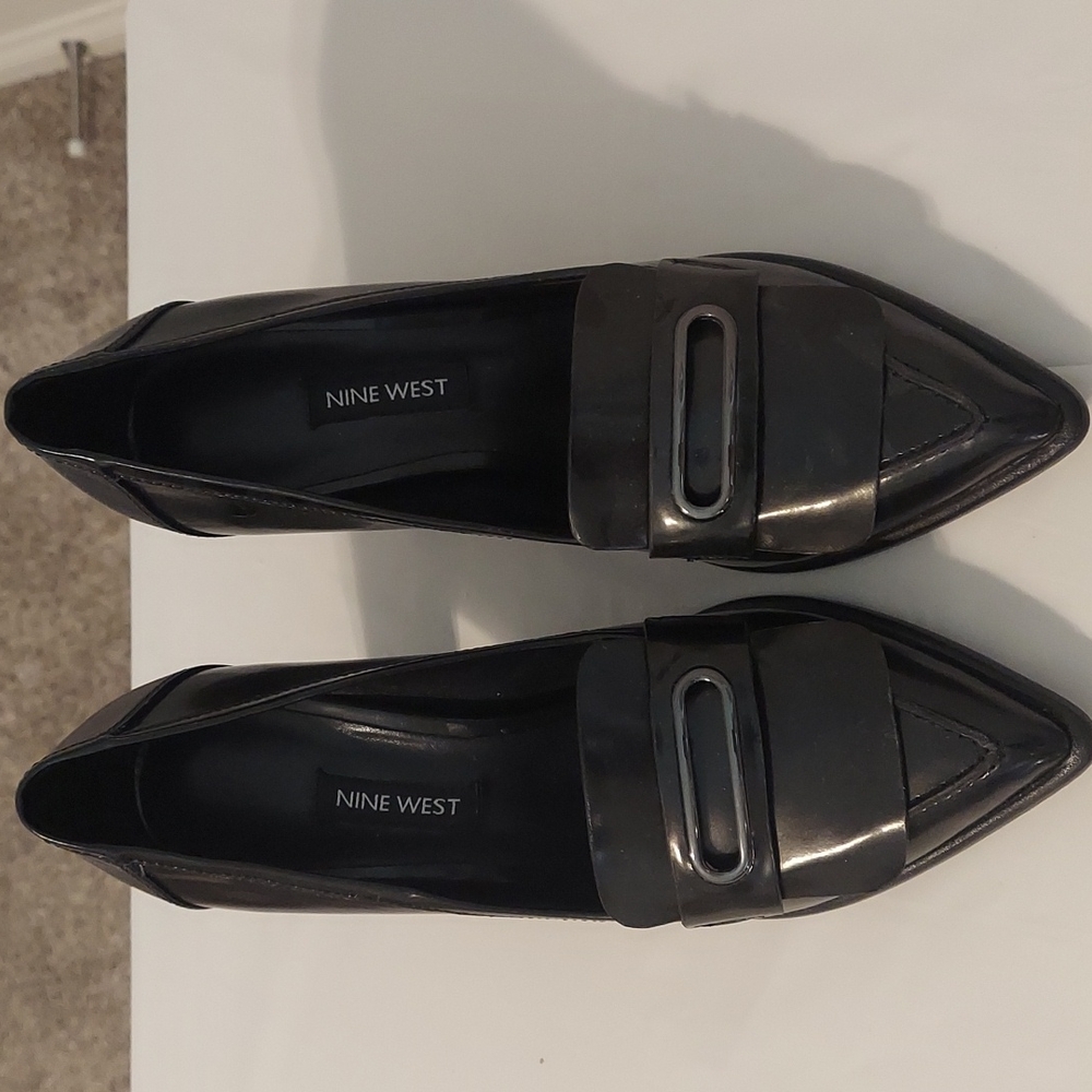 Nine West Black Leather Pump-NEW